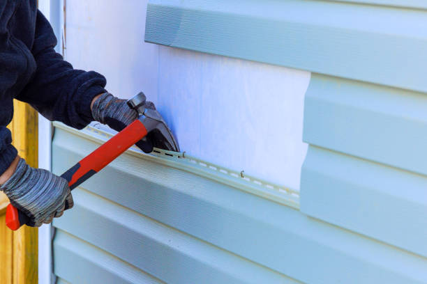 Reliable Siding Repair contractor in Islip Terrace, NY by Creative Siding